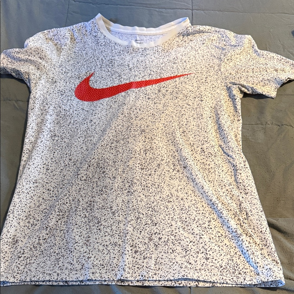 Nike White Speckle Tee with Red Swoosh